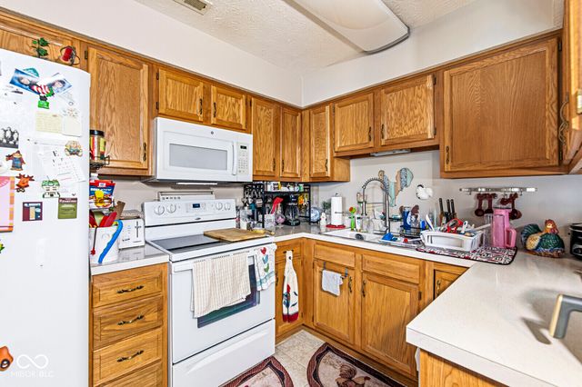 5733 Misty Ridge Circle, Indianapolis, IN 46237