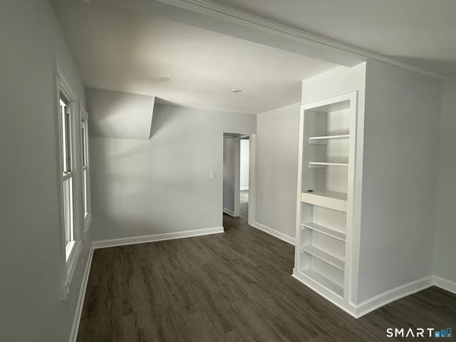 34 Arlington Street 1st Floor, West Haven, CT 06516