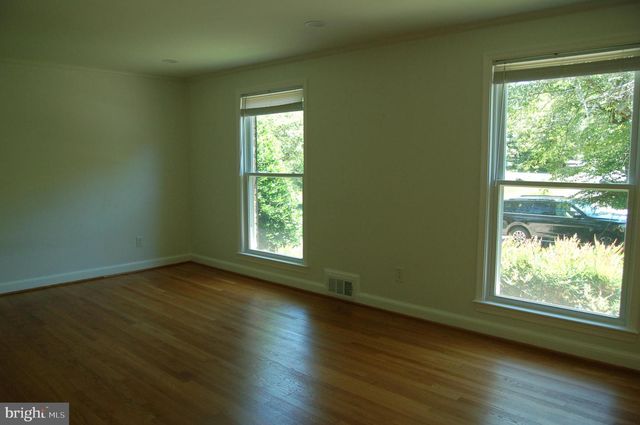 7301 OLD STAGE RD, Rockville, MD 20852