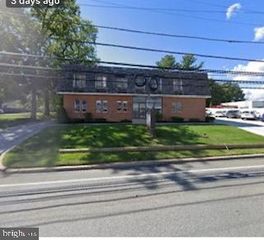 1990 SPROUL RD, Broomall, PA 19008