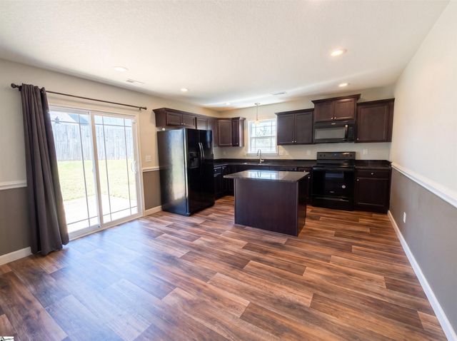 282 Highland Springs Loop, Inman, SC 29349