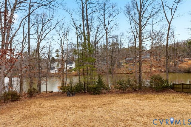 2106 Highland Dr, Powhatan, VA 23139