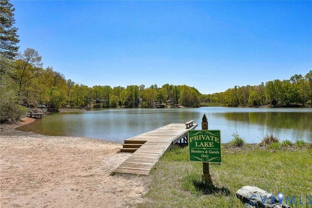 2106 Highland Dr, Powhatan, VA 23139