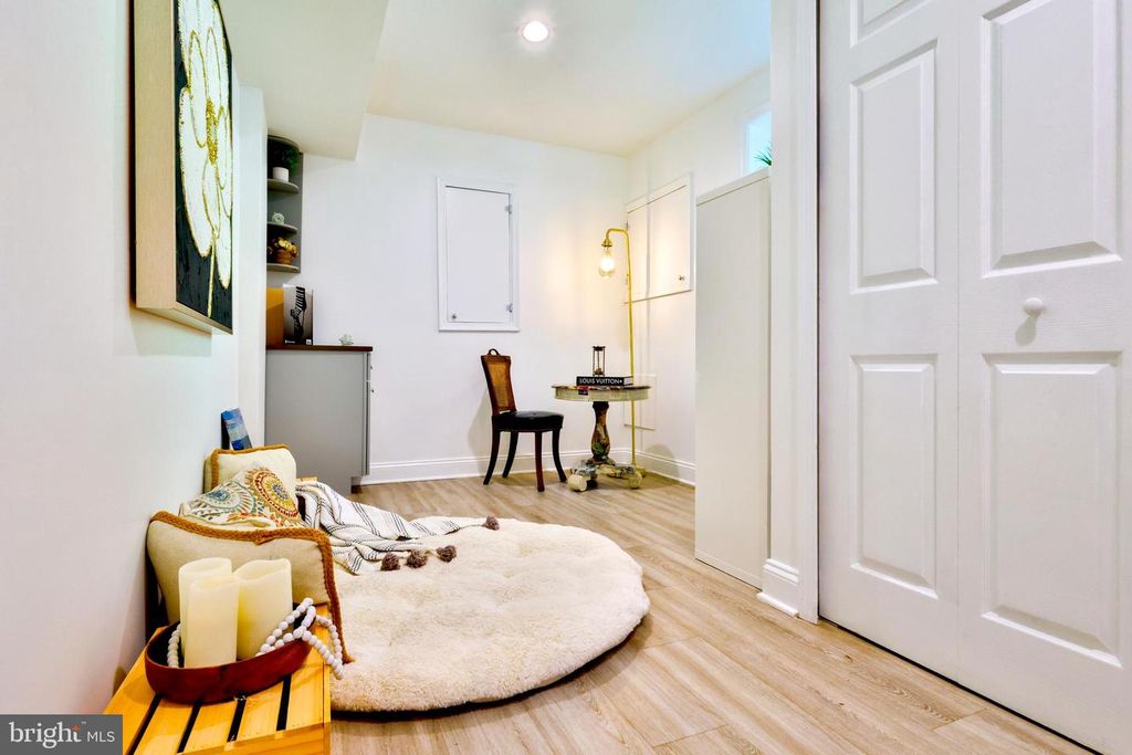 Image 38 of property listing at 1206 SARAH DR, Silver Spring, MD 20904