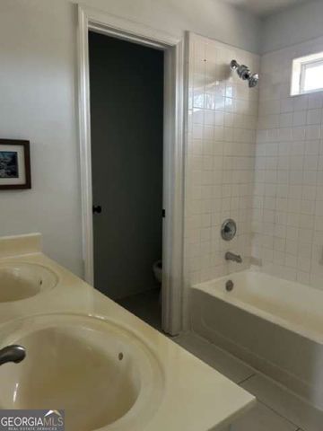 1050 Dogwood Park Drive, Lawrenceville, GA 30046