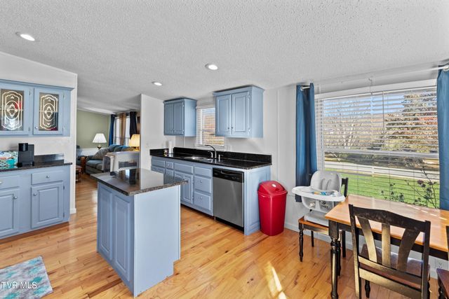 921 Rocky Summit Road, Bean Station, TN 37708