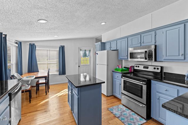 921 Rocky Summit Road, Bean Station, TN 37708