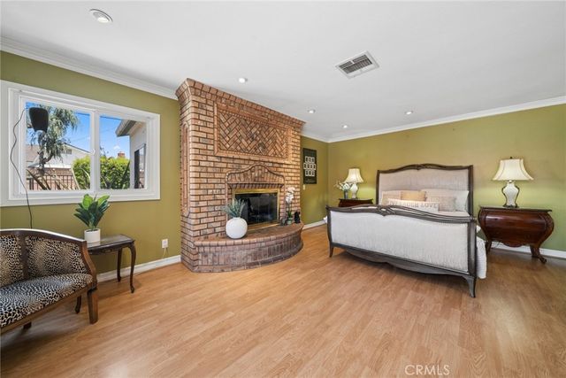 315 E Wilson, Orange, CA 92867