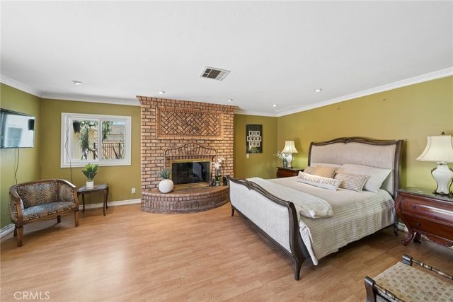 315 E Wilson, Orange, CA 92867
