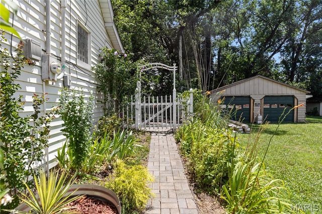 549 E 9th Street, Alton, IL 62002
