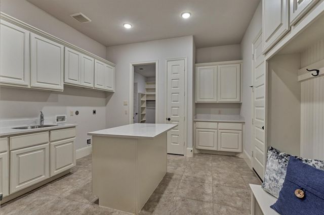 414 Mill Creek Road, Pinehurst, TX 77362