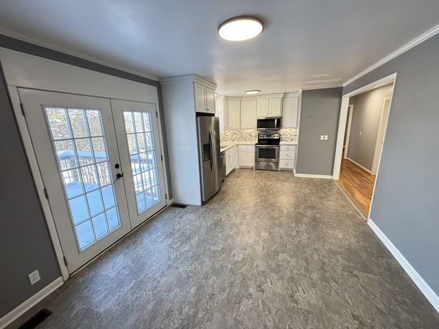 222 S Valley Rd, Hendersonville, TN 37075