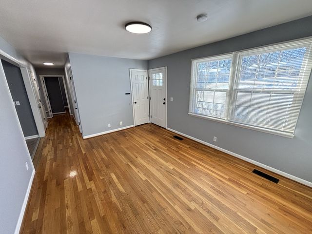 222 S Valley Rd, Hendersonville, TN 37075