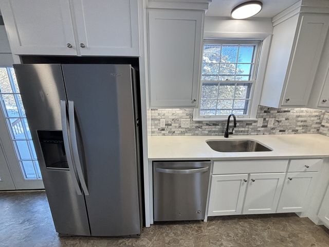 222 S Valley Rd, Hendersonville, TN 37075