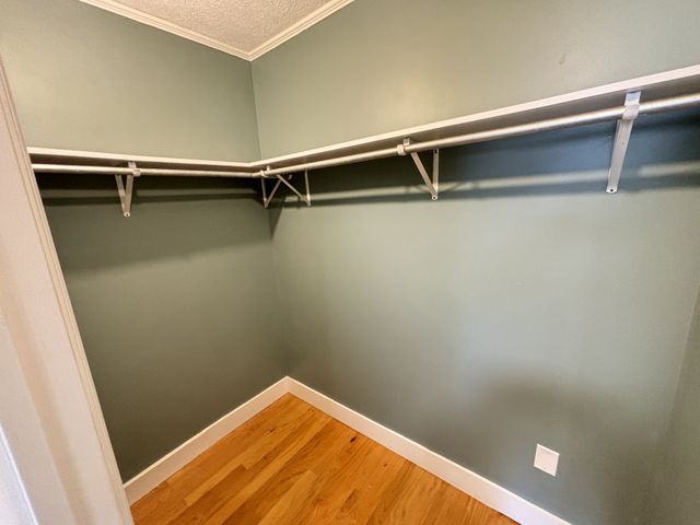 222 S Valley Rd, Hendersonville, TN 37075