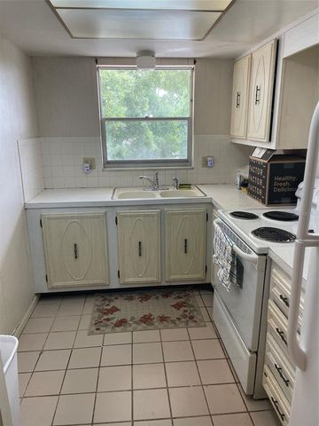 5880 38TH AVENUE N 308, St Petersburg, FL 33710