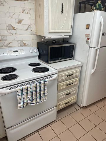5880 38TH AVENUE N 308, St Petersburg, FL 33710