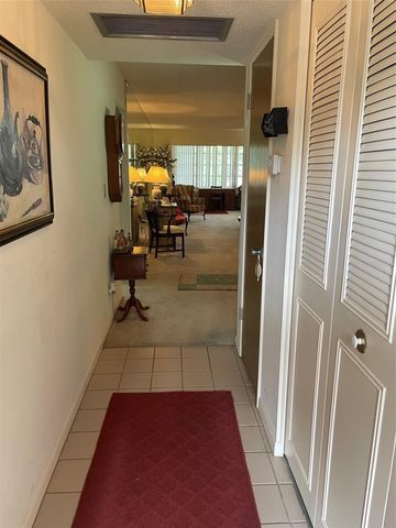 5880 38TH AVENUE N 308, St Petersburg, FL 33710