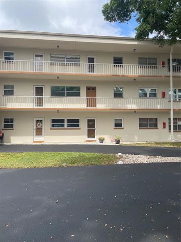 5880 38TH AVENUE N 308, St Petersburg, FL 33710