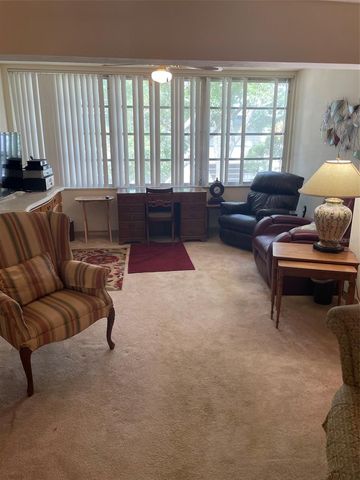 5880 38TH AVENUE N 308, St Petersburg, FL 33710