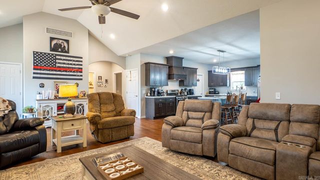 1351 Cedar Lane, West Plains, MO 65775