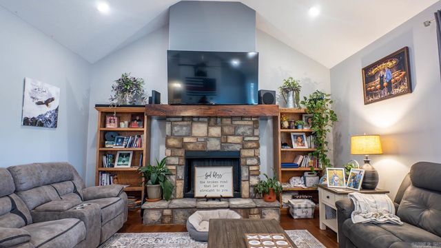 1351 Cedar Lane, West Plains, MO 65775