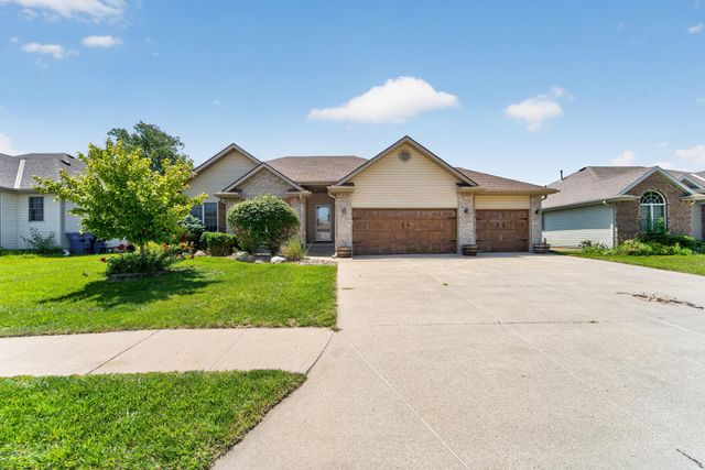 940 KEY Circle, Carter Lake, IA 51510