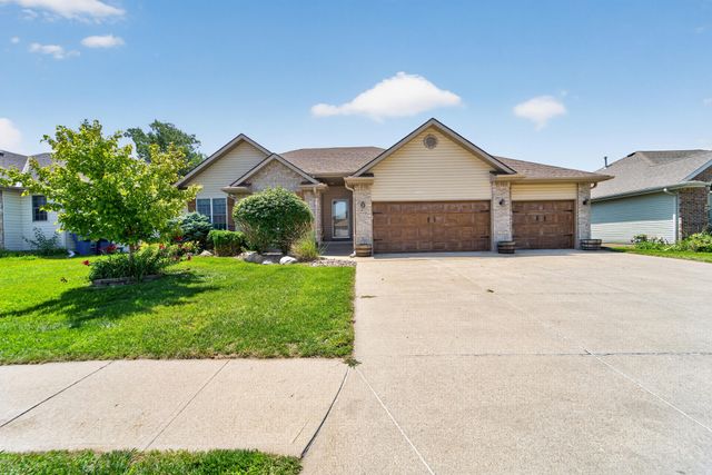 940 KEY Circle, Carter Lake, IA 51510