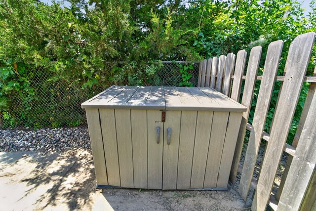 940 KEY Circle, Carter Lake, IA 51510