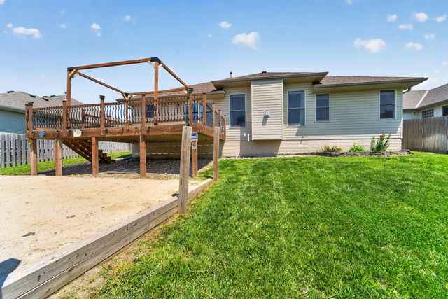 940 KEY Circle, Carter Lake, IA 51510