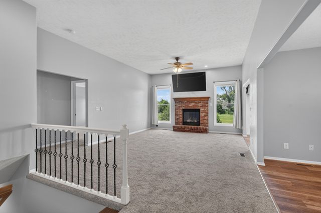 940 KEY Circle, Carter Lake, IA 51510