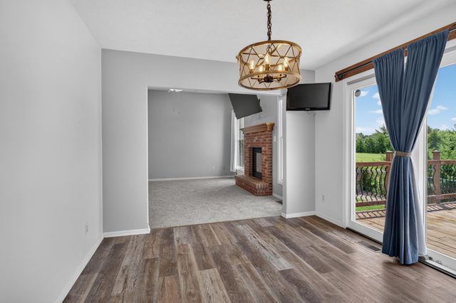940 KEY Circle, Carter Lake, IA 51510
