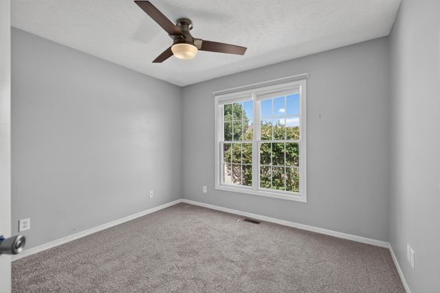 940 KEY Circle, Carter Lake, IA 51510