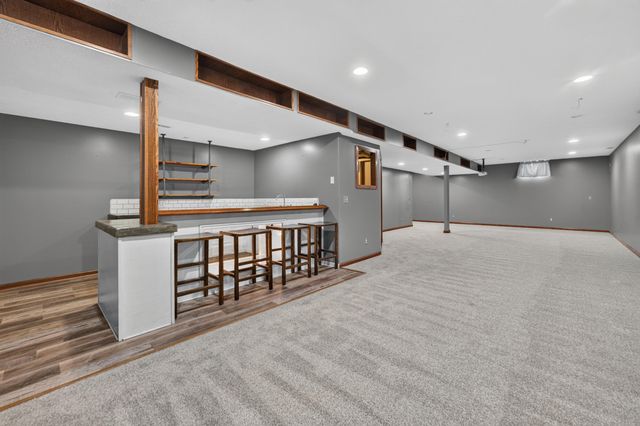 940 KEY Circle, Carter Lake, IA 51510
