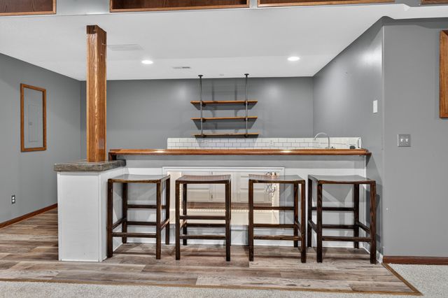 940 KEY Circle, Carter Lake, IA 51510