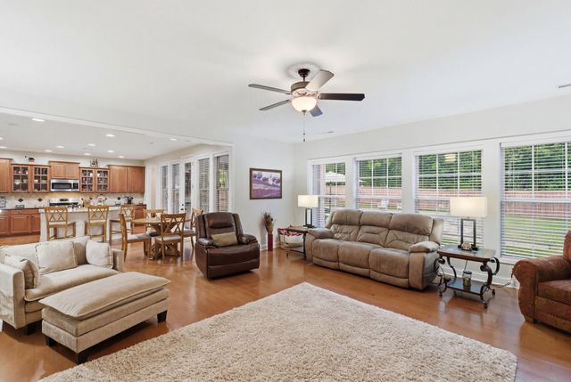 117 Waterside Drive, Georgetown, KY 40324