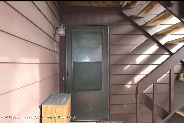 205 E Jolly Road 6, Lansing, MI 48910