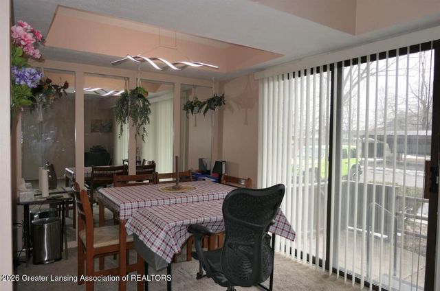 205 E Jolly Road 6, Lansing, MI 48910