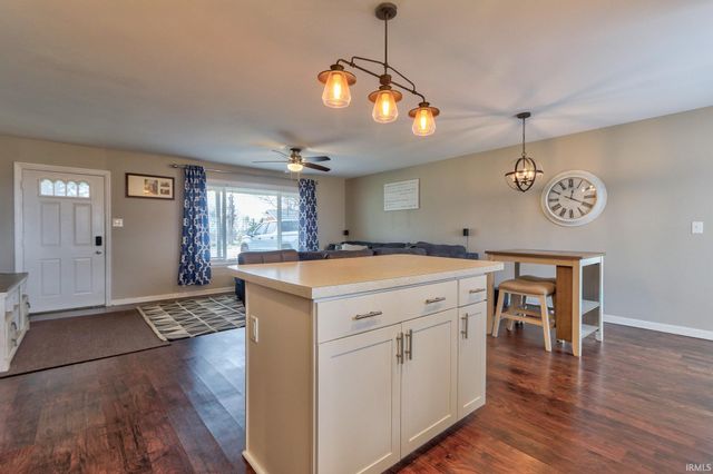 5721 Twickingham Drive, Evansville, IN 47711