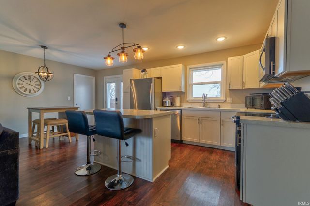 5721 Twickingham Drive, Evansville, IN 47711