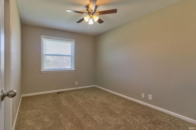 5721 Twickingham Drive, Evansville, IN 47711