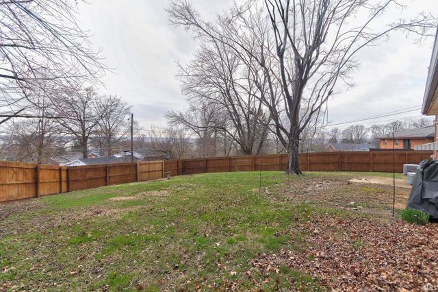 5721 Twickingham Drive, Evansville, IN 47711