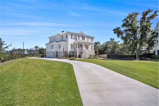 1491 Tomato Farm Circle, Mount Pleasant, SC 29464