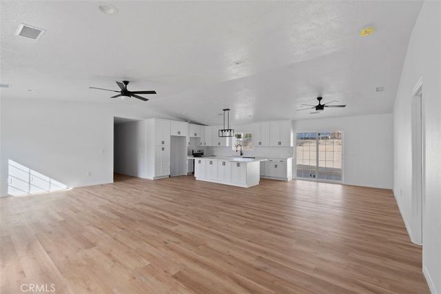 14685 Apple Valley, Apple Valley, CA 92307