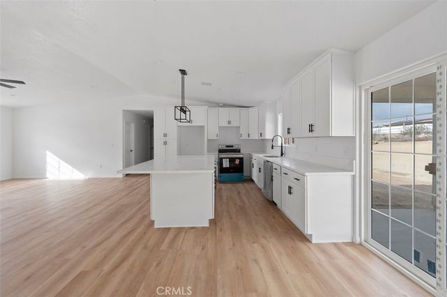 14685 Apple Valley, Apple Valley, CA 92307