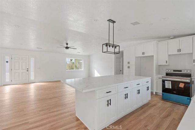 14685 Apple Valley, Apple Valley, CA 92307