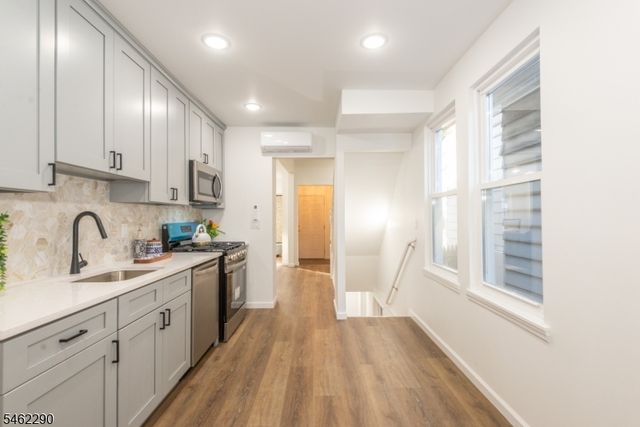 94 Washington Ave, Irvington Twp., NJ 07111