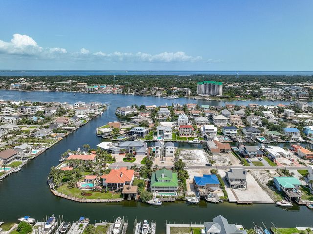 604 Magnolia Drive, Destin, FL 32541