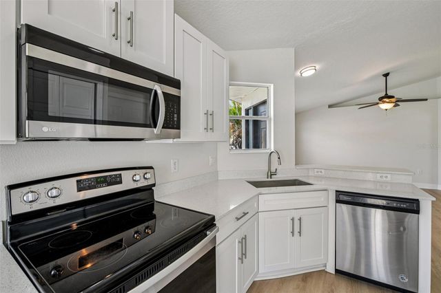 2333 NORTHERN LEAF STREET, Orlando, FL 32817