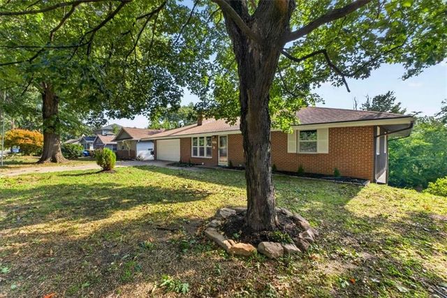 1305 N River Boulevard, Independence, MO 64050